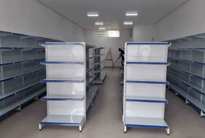 Gondolas e prateleiras para sua loja , mercado, farmacia, conveniencia (IRIS)
