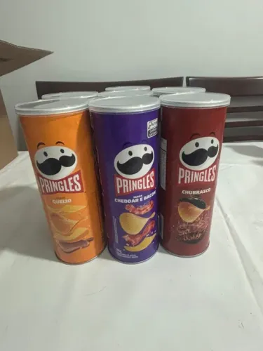 Embalagens Pringles cores variadas