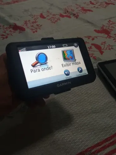 GPS Garmin . Completo com ventosa e carregador