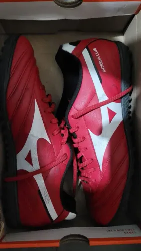 Chuteira Mizuno Society N°42