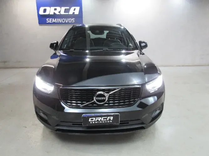 Volvo XC40 T-5 R-design 2.0 252cv AWD 2020 bem abaixo da FIPE