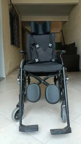 Cadeira de Rodas Adaptada