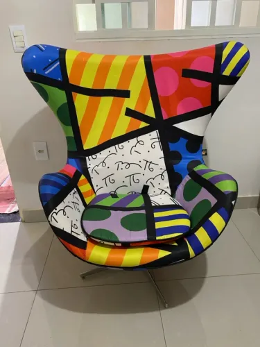Poltrona Giratória Egg Romero Britto - ORIGINAL!