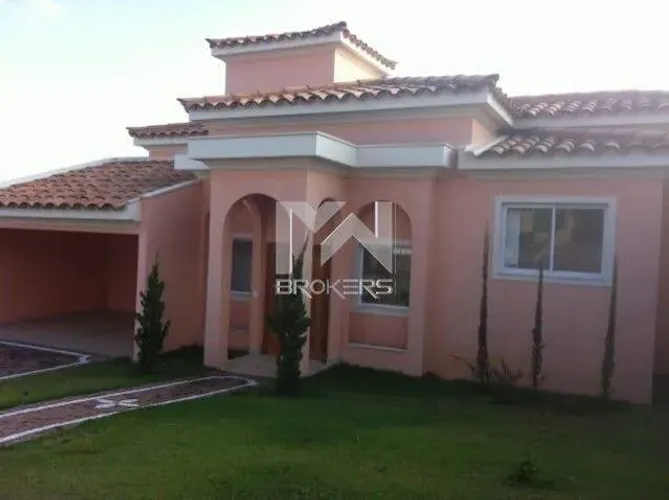 Casa à venda no Condomínio Residencial Recanto dos Paturis em Vinhedo - SP