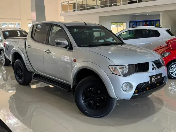 Mitsubishi L200 Triton HPE 3.2 CD TB Int.diesel AUT 2010