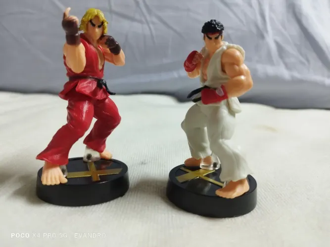 Miniaturas Ryu e Ken