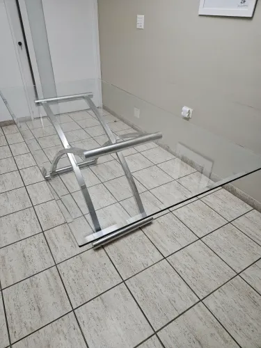 Mesa de jantar 200x100 com tampo de vidro 12mm bisotado e base cromada