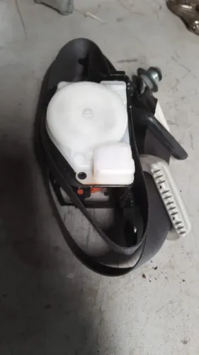 Cinto de segurança dianteiro direito Honda Fit ano 2007
