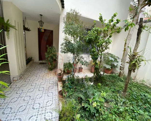 Casa de Vila no Paraíso à venda com 3 quartos, 5 vagas, 243m²
