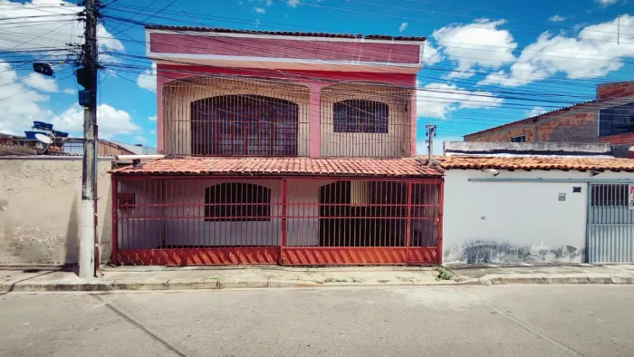PLANALTINA/DF - JARDIM RORIZ - 4 QUARTOS - ÓTIMA LOCALIZAÇÃO