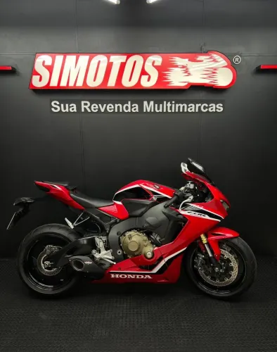 CBR 1000 RR FIREBLADE  VERMELHA 2017/2018