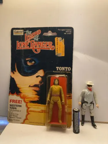 Cavaleiro Solitário ( sem blister ) e Tonto no blister . década de 80. Vendo separado .