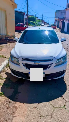 Chevrolet Onix Hatch LT 1.4 8V Flex Power Mec. 4P 2013