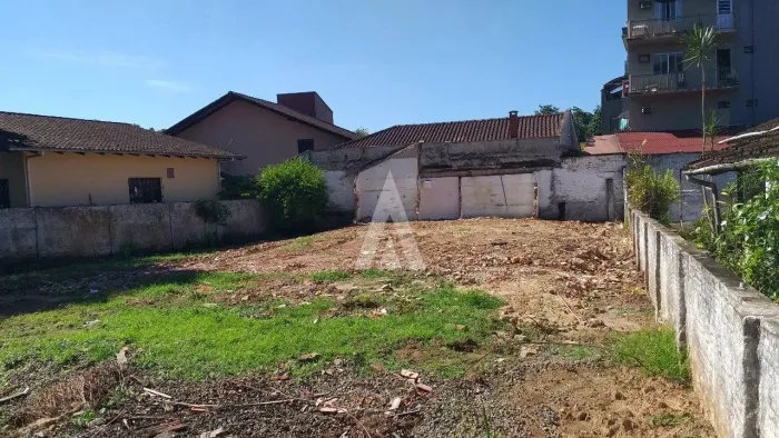 Terreno à venda no bairro Boa Vista em Joinville, por R$ 600.000.00.