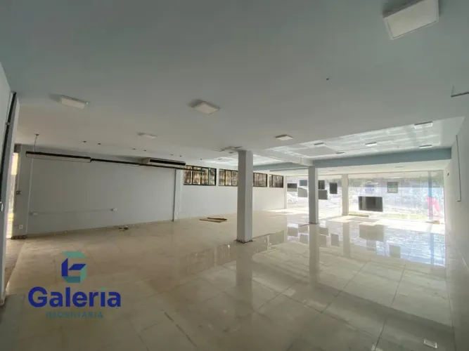 Salão comercial com 3 andares para alugar, 1.756m² - Centro