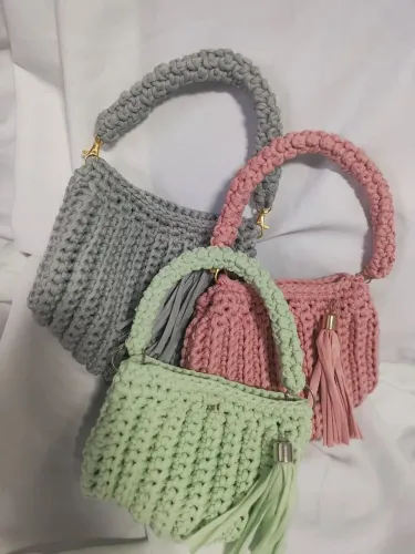 Bolsa de Crochê Fio de Malha Cores Diversas Valor Unitário