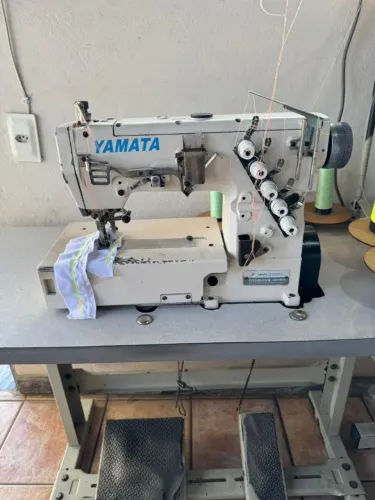 Maquina de costura galoneira yamata 
