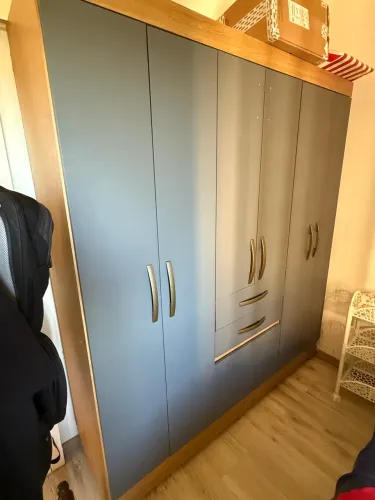 Guarda-Roupas 6 Portas - EXCELENTE ESTADO !!!