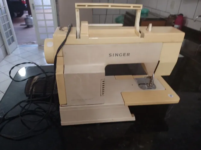Máquina de costura Singer 