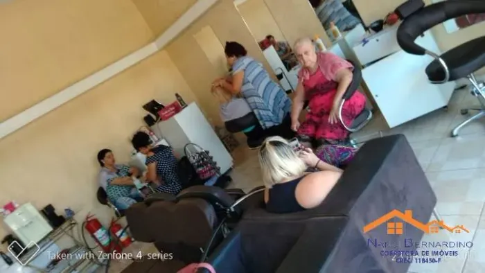 EXCELENTE PONTO COMERCIAL COM CARTEIRA DE CLIENTES E TRADIÇÃO