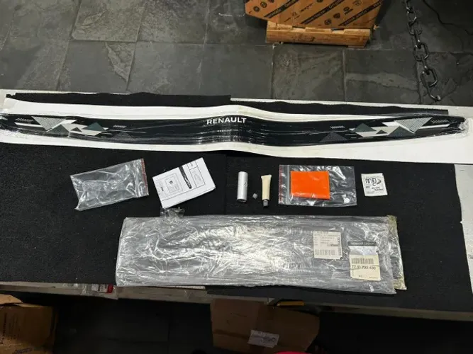 Adesivo Soleira Porta Malas Original Renault Duster 2011 A 2024