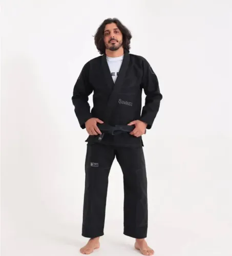 Kimono de Jiu-Jitsu Preto (POUCO TEMPO DE USO)