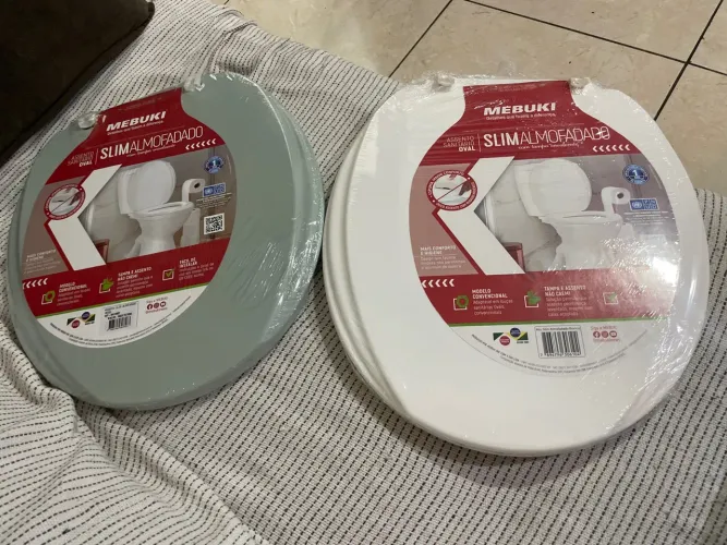 Assento de Sanitário Mebuki Slim Almofadado Oval - Novo
