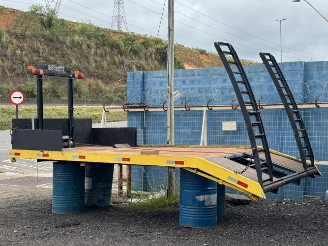 Prancha fixa para caminhão 3/4 de 5,20m - 5.20m 5.20 5,20