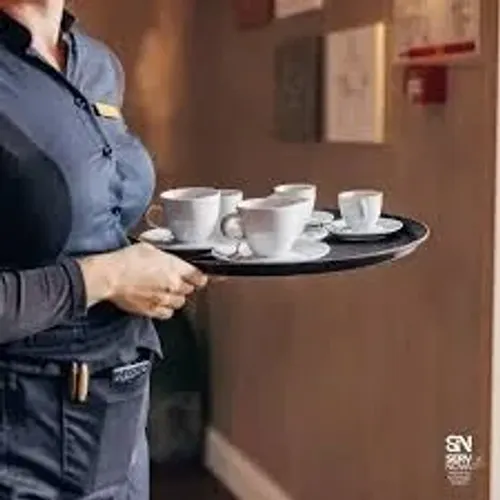 vaga para COPEIRA EM HOTEL