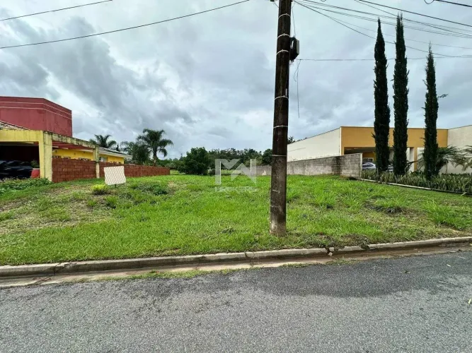 Terreno plano com 1.082 metros quadrados a venda no condomínio Marambaia na cidade de Vinh