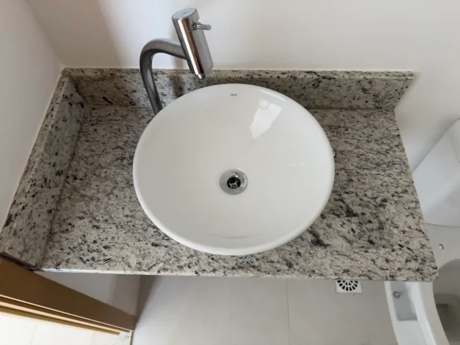 Lavatório com cuba porcelana Deca