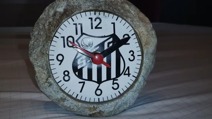 Relógio de pedra decorativo "Santos FC"
