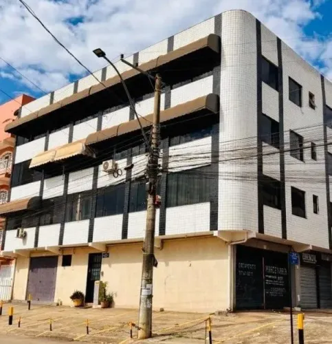 Apto térreo de 60m2 na QE 40 do Guará