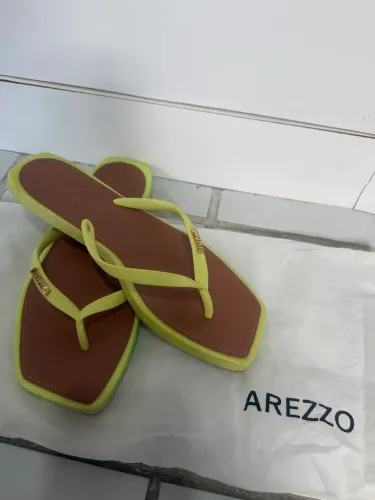 Sandália Rasteirinha Arezzo - Tam: 35/36