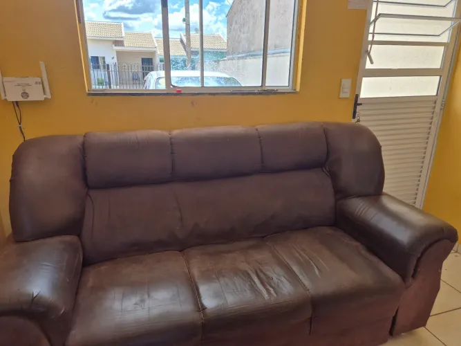 Vende-se sofá 