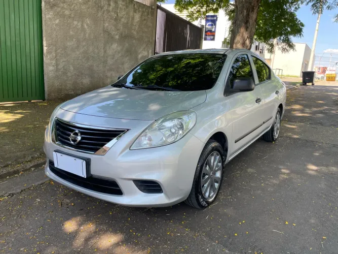 Nissan Versa S 1.6 16V Flex Fuel 4P Mec. 2013