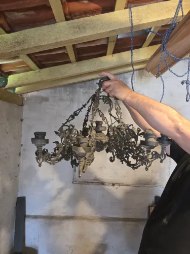 Lustre de ferro antigo