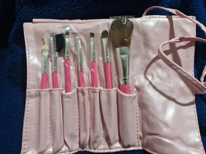 Conjunto com 7 pincéis de maquiagem 