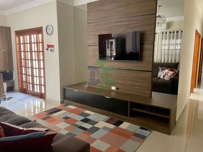 Casa à Venda  Excelente Localização em Jacareí/SP Loteamento Villa Branca