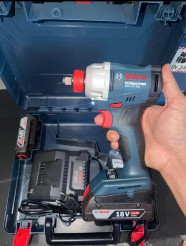 Furadeira parafusadeira chave impacto Bosch GDX 18v  2 baterias e maleta nova entrego 