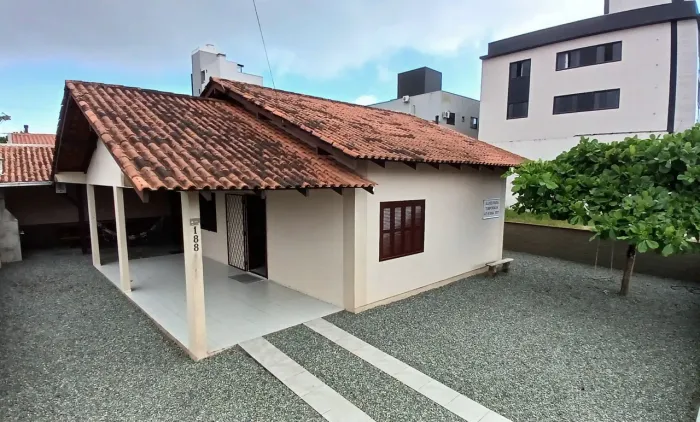 Alugo casa por dia em Balneário Piçarras