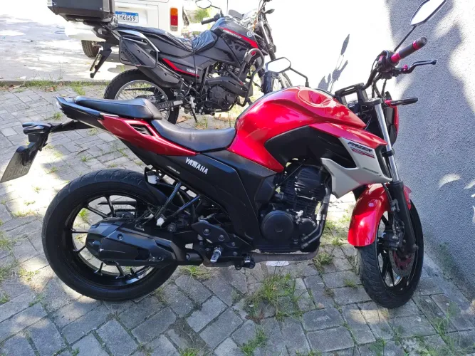 Vendo Fazer 250 (2018)