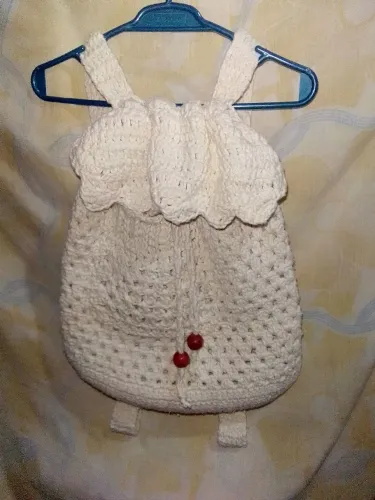 MOCHILA / BOLSA DE CROCHÊ ARTESANAL BEGE - FEITA À MÃO - ADULTO E INFANTIL