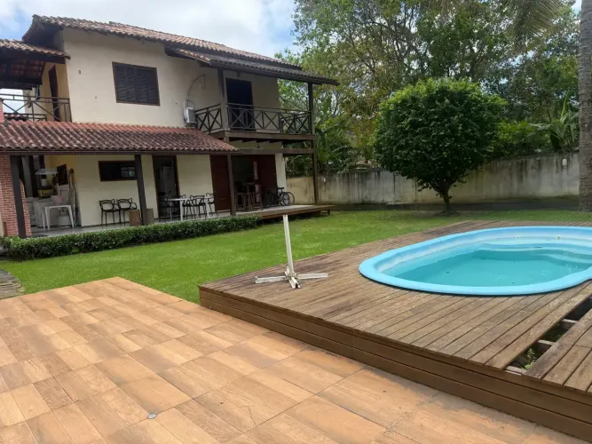 Linda casa em terreno Plano de 450 m2 4 quartos 1 suite master com banheira no Maravista -