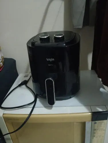 Vende-se uma ayrfrayr usada 