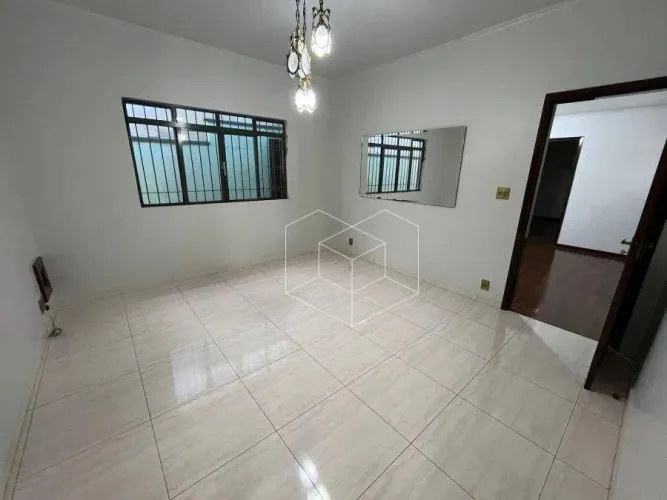 Casa com 4 dormitórios à venda por R$ 880.000,00 - Vila Nova Jaú - Jaú/SP