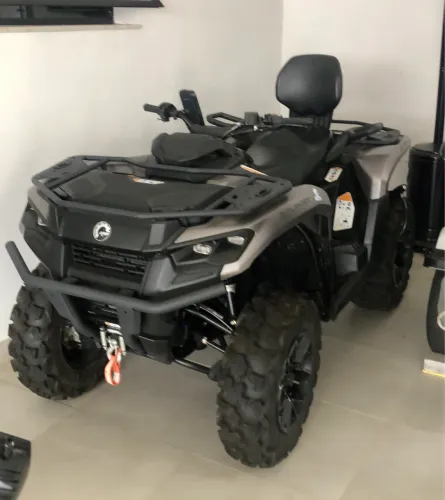 Quadriciclo Can Am 700 Max XT 700