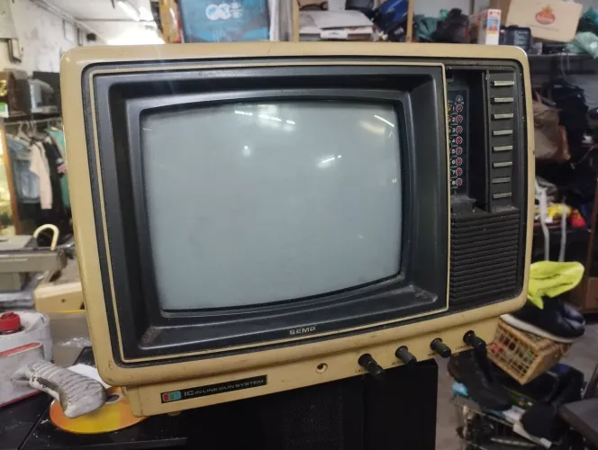 Tv tubo para decoração