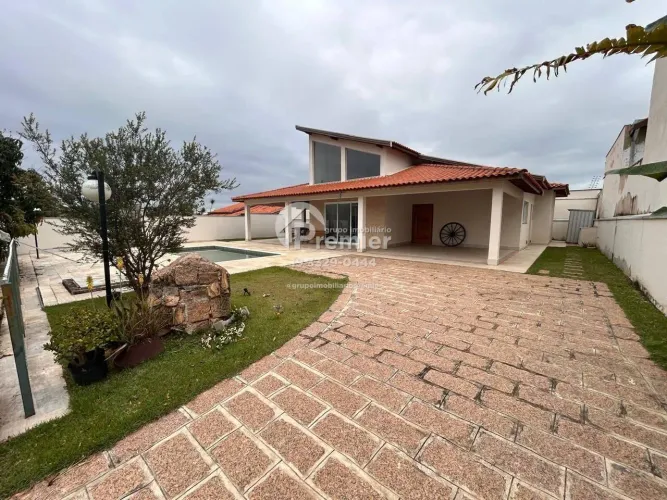 Chácara Moderna Mobiliada (Porteira Fechada) com 3 Suítes e Piscina no Bairro Colinas em I
