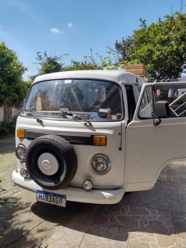 Volkswagen Kombi Standard/ Luxo/ Serie Prata 1998
